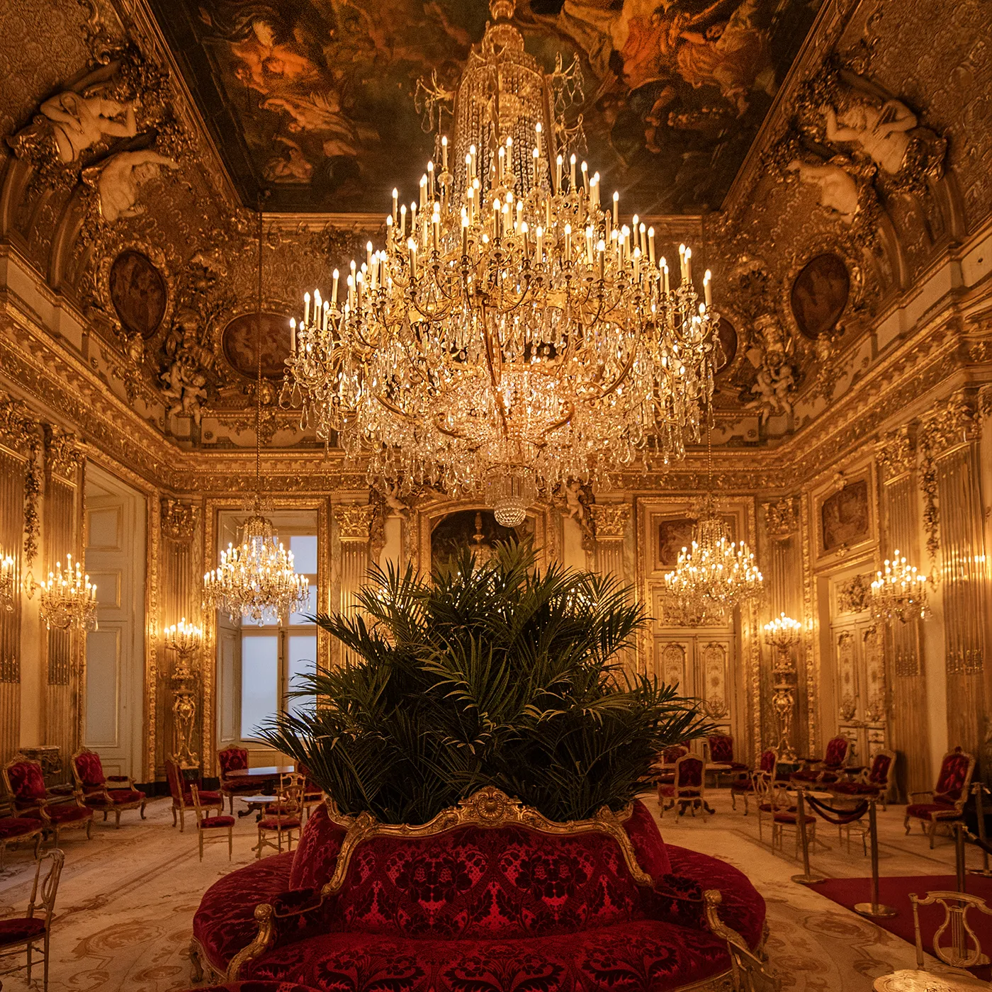 Apartamenty Cesarskie w Luwrze w Paryżu – historyczne wnętrze muzealne