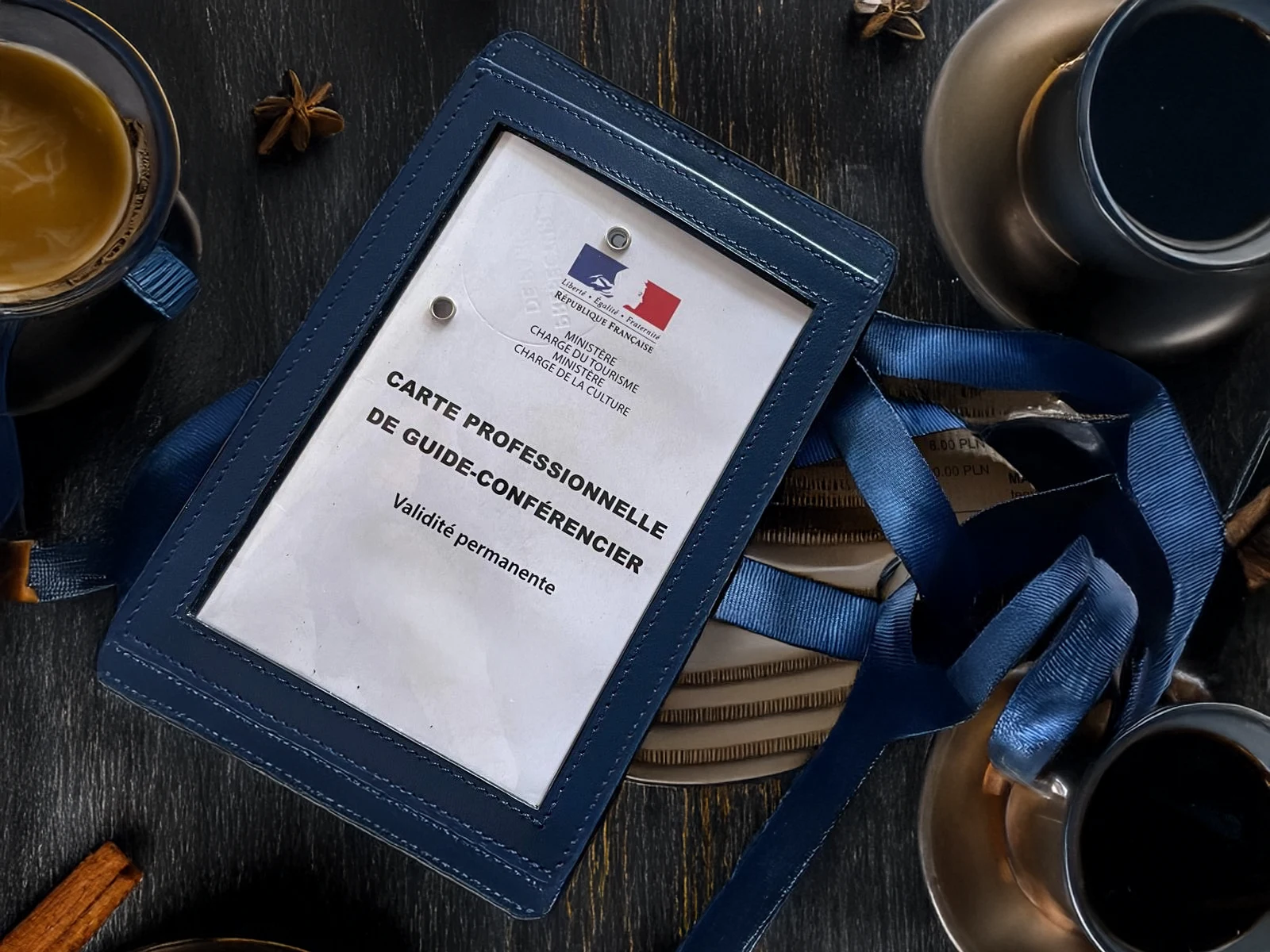 Licencjonowany przewodnik po Paryżu – guide-conférencier licencja guide-conférencier we Francji – oficjalny przewodnik po Paryżu